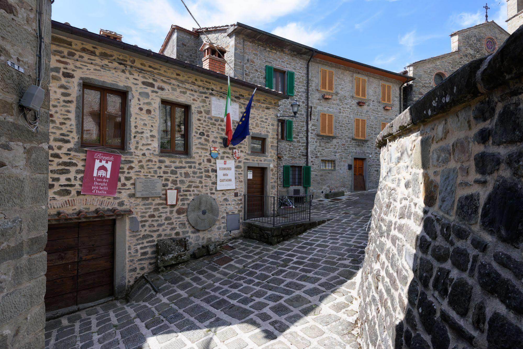 Borgo Dei Corsi Holiday House Реджиолло Экстерьер фото