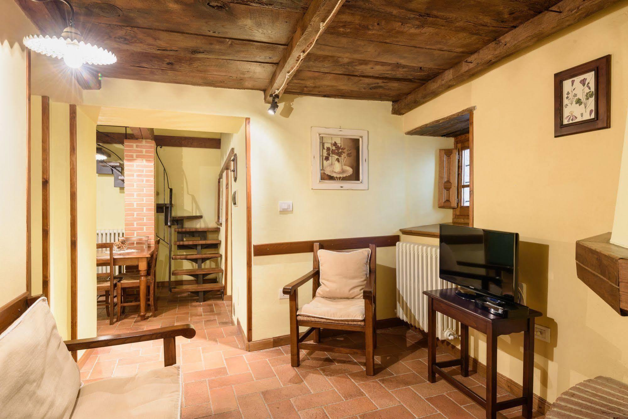 Borgo Dei Corsi Holiday House Реджиолло Экстерьер фото