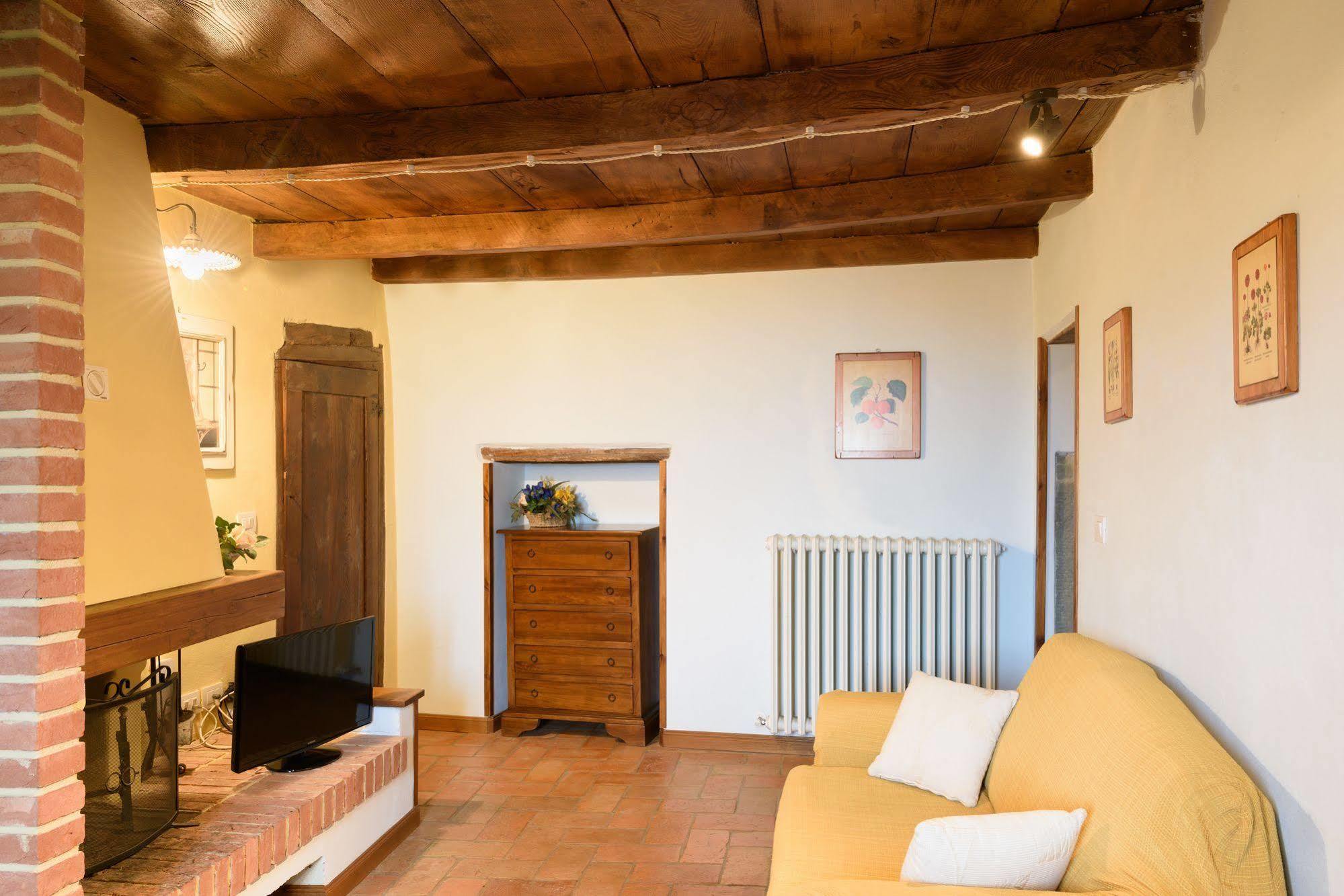 Borgo Dei Corsi Holiday House Реджиолло Экстерьер фото