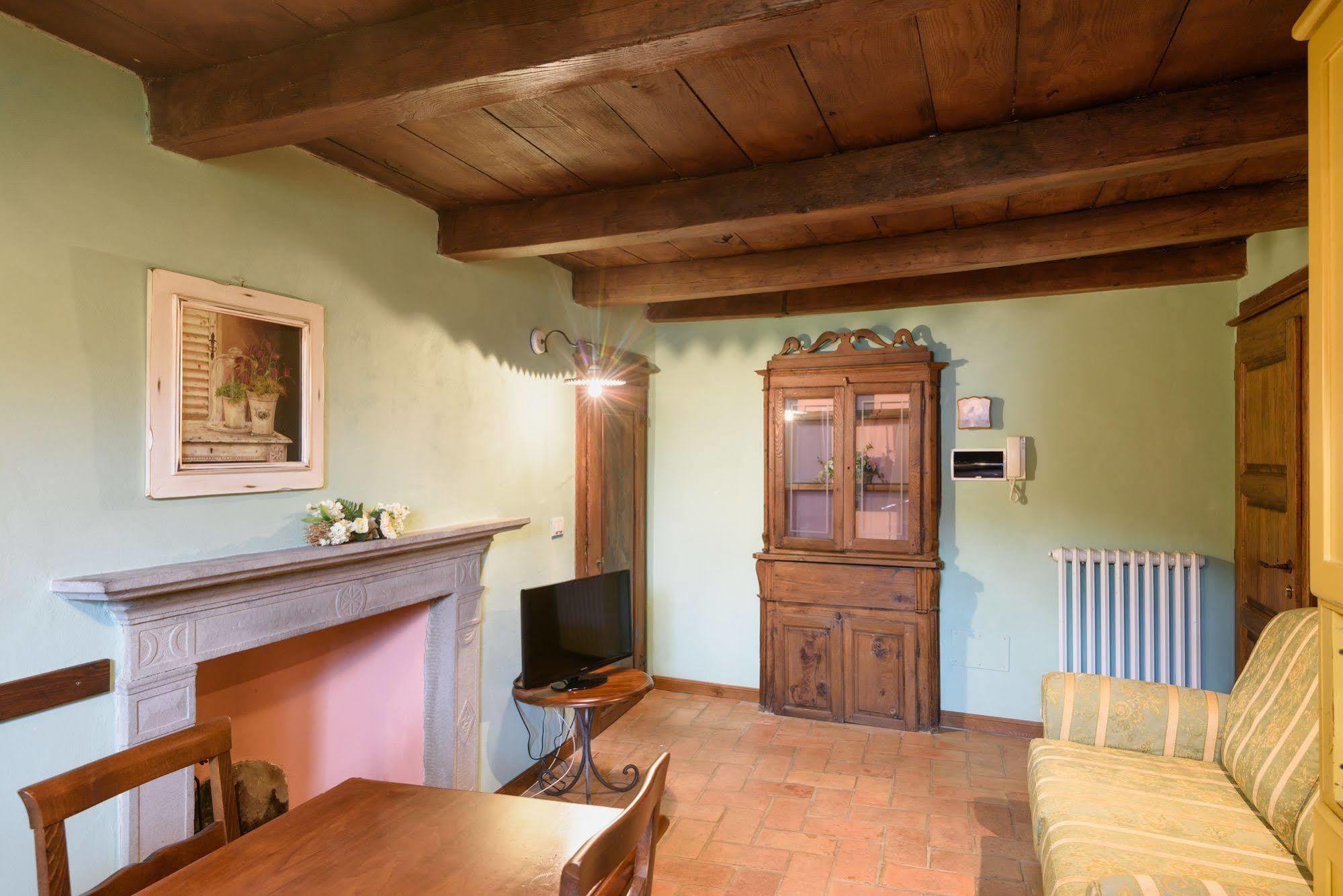 Borgo Dei Corsi Holiday House Реджиолло Экстерьер фото